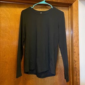 Lululemon black long sleeve size: 6